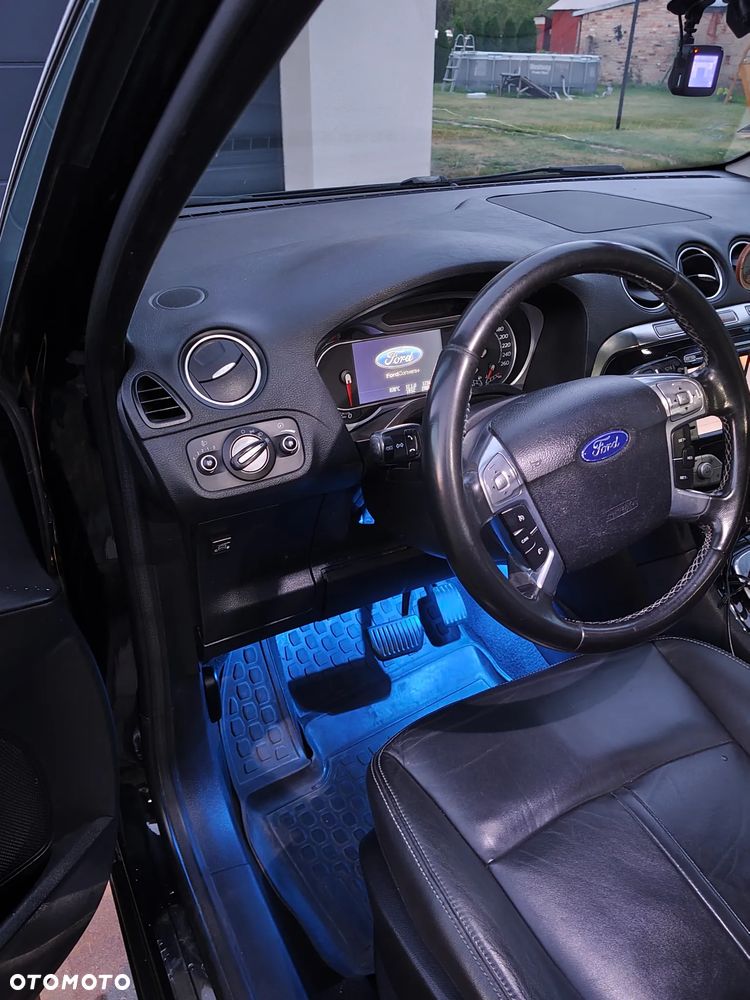 Ford S-Max - 14