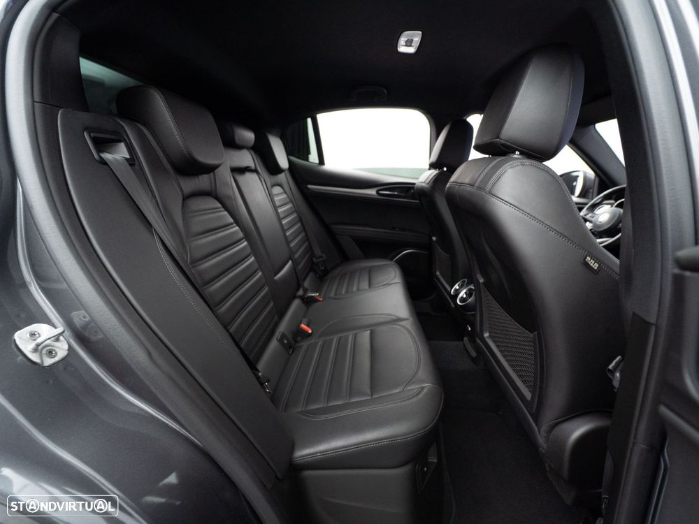 Alfa Romeo Stelvio 2.2 D Sprint Q4 AT8 - 39
