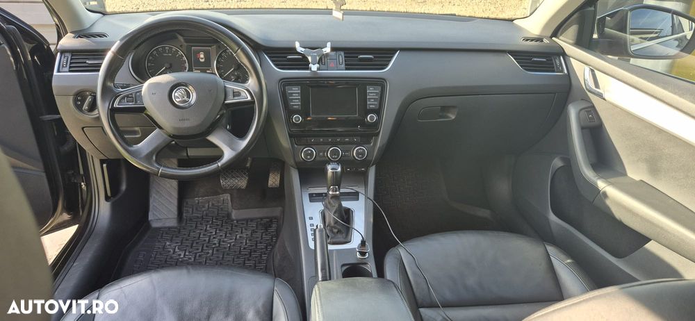 Skoda Octavia 2.0 TDI DSG Ambition - 3