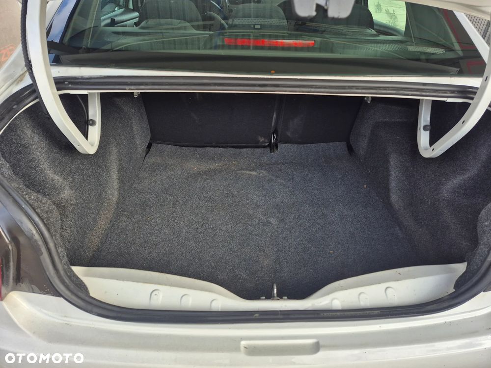 Citroën C-Elysée - 8