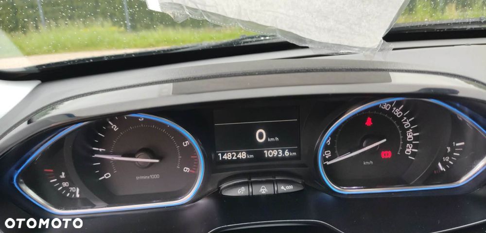 Peugeot 2008 1.6 BlueHDi Allure - 6