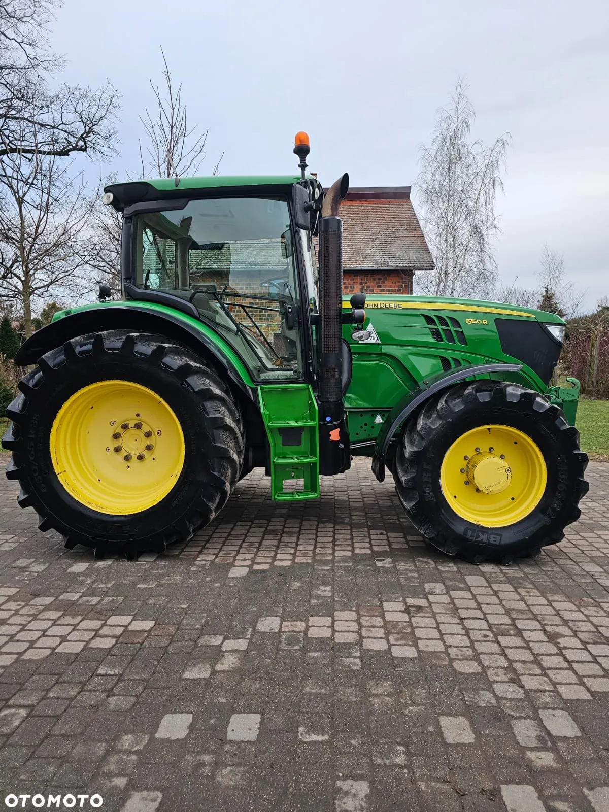John Deere 6150R - 11