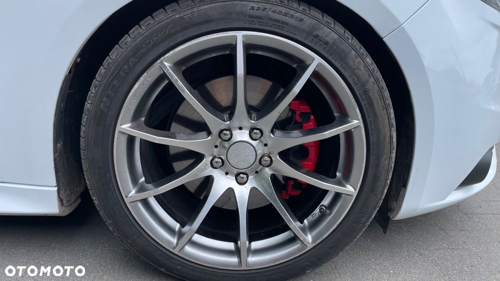 Ford Focus 2.0 EcoBoost ST mit Leder-Sport-Paket - 17