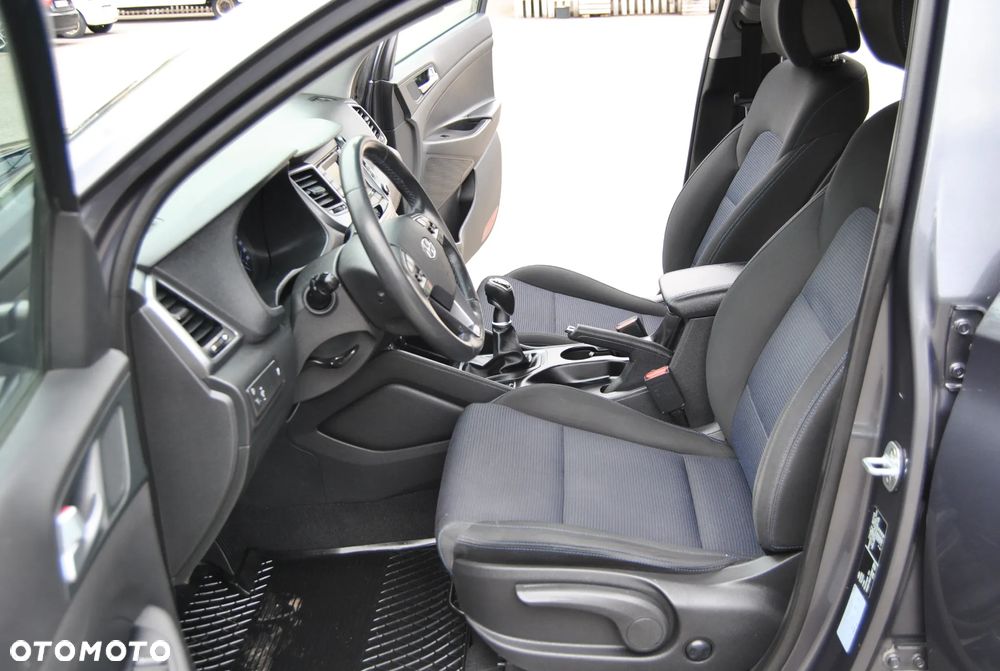 Hyundai Tucson blue 1.7 CRDi 2WD Style - 16