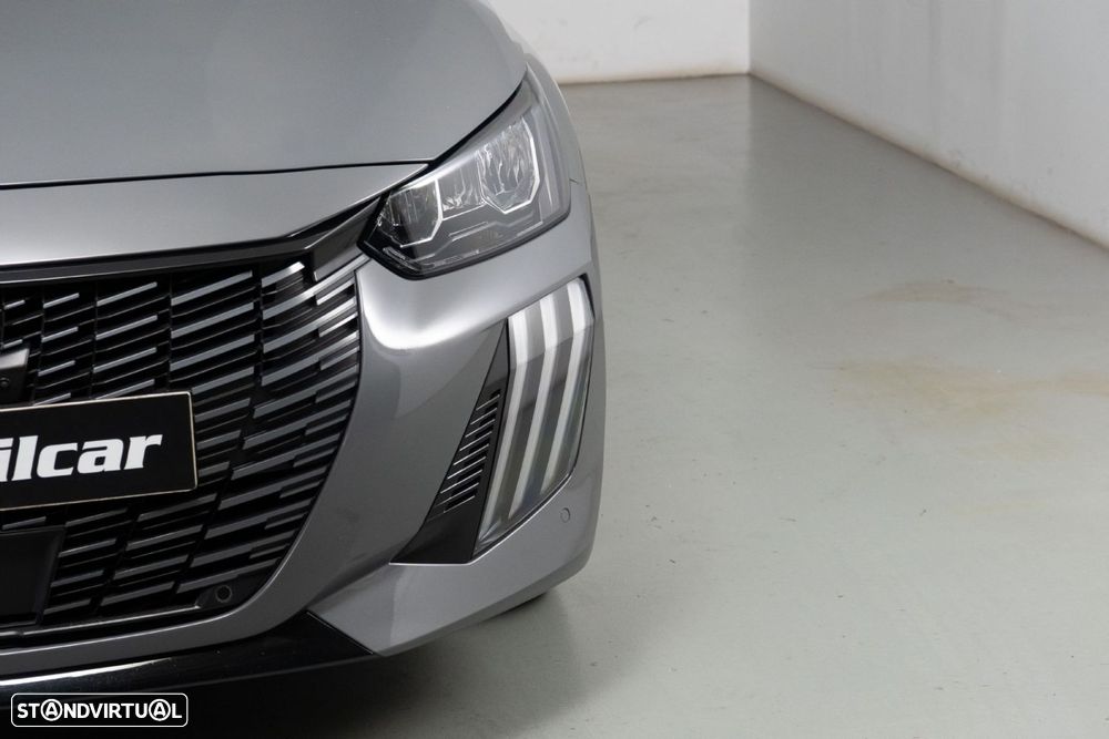 Peugeot 208 1.2 PureTech Allure - 18