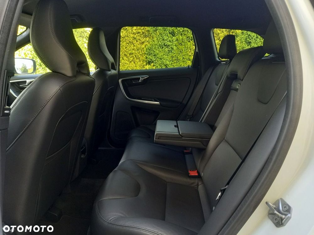 Volvo XC 60 D4 Summum - 28