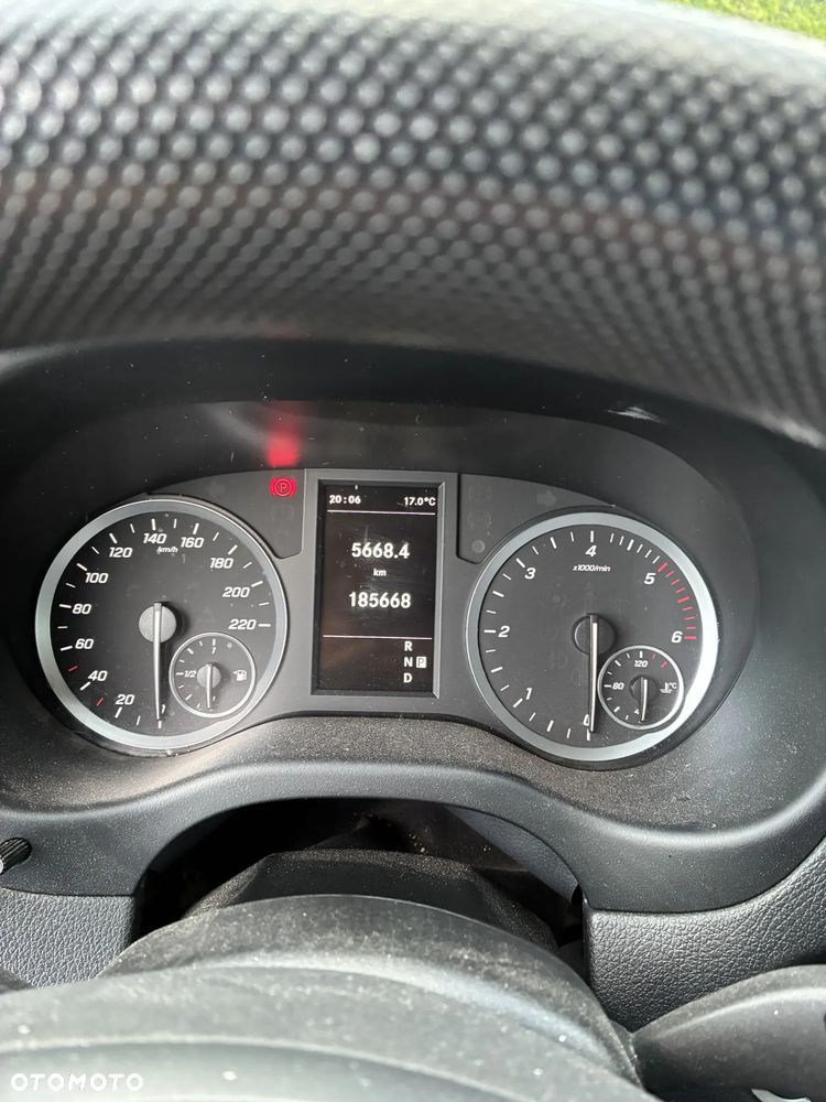 Mercedes-Benz VITO - 5