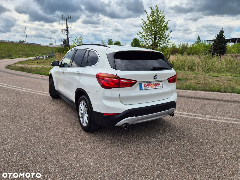 BMW X1 xDrive20d xLine - 13