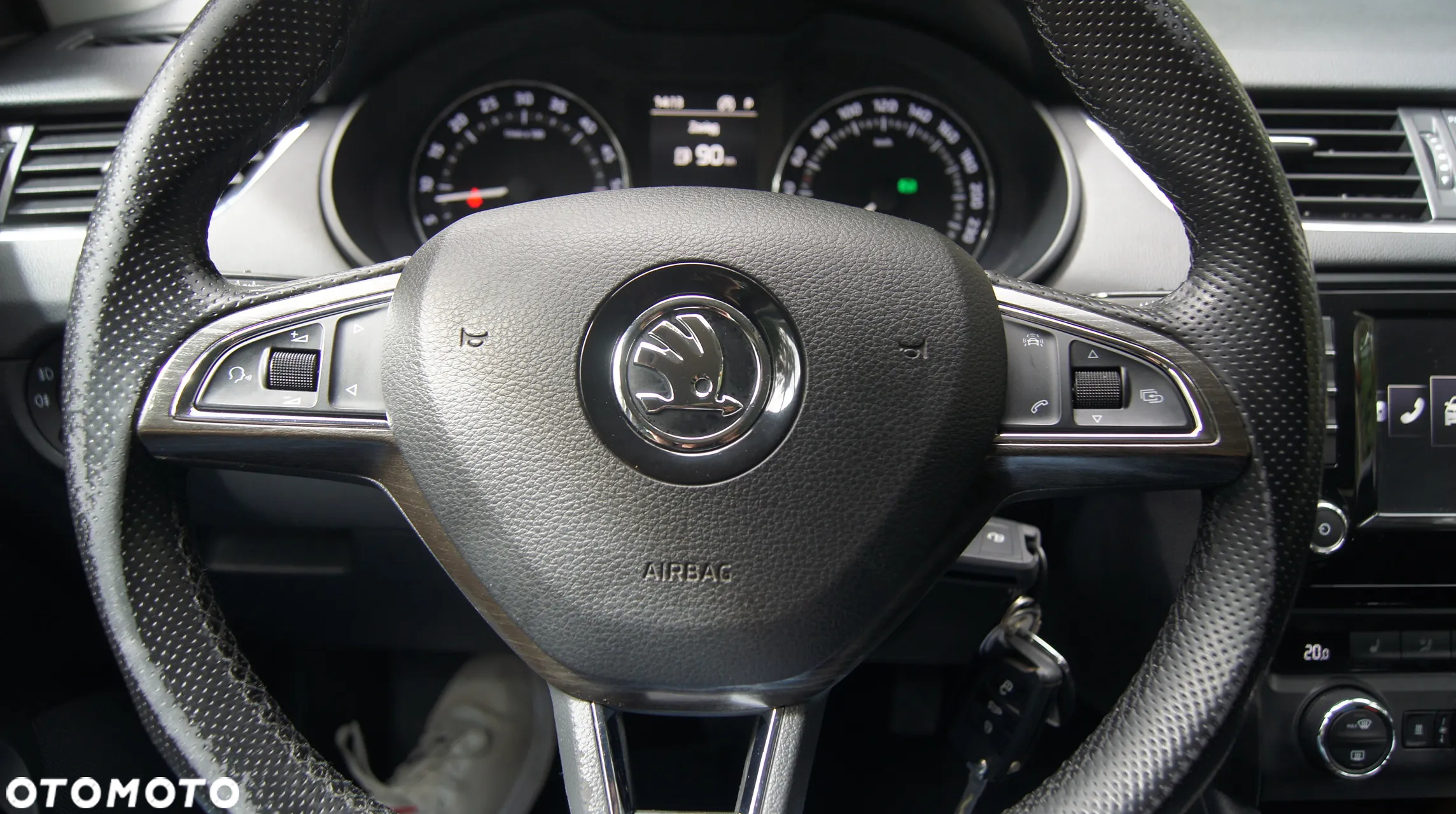 Skoda Octavia Combi 2.0 TDI 4x4 DSG Scout - 26