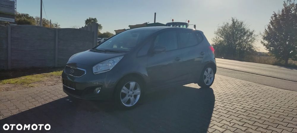 Kia Venga 1.6 CVVT Fifa World Cup Edition - 8