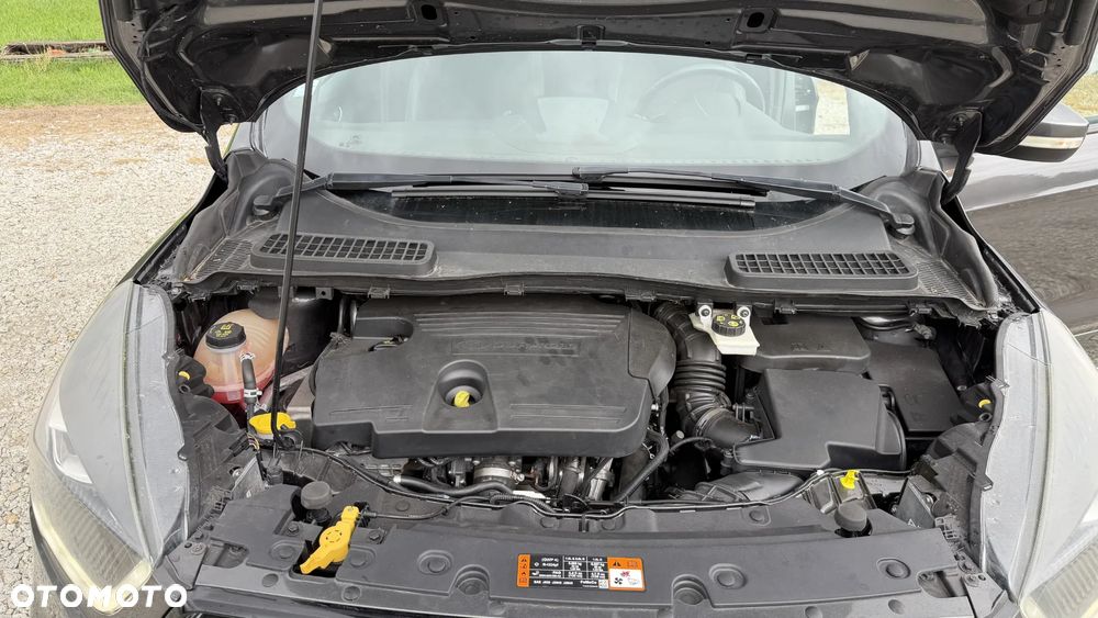 Ford Kuga 2.0 TDCi 2x4 ST-Line - 37