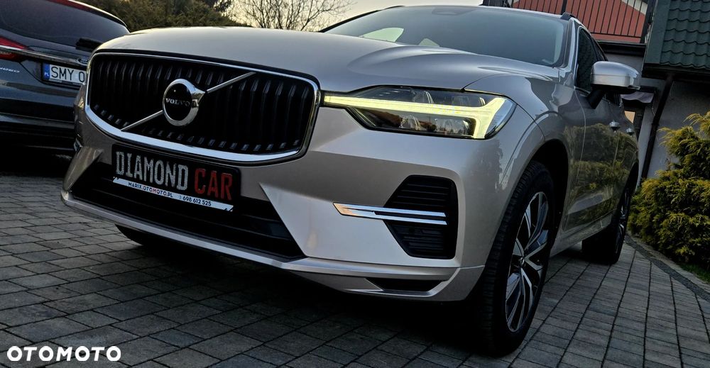 Volvo XC 60 B4 D Geartronic Momentum Pro - 4