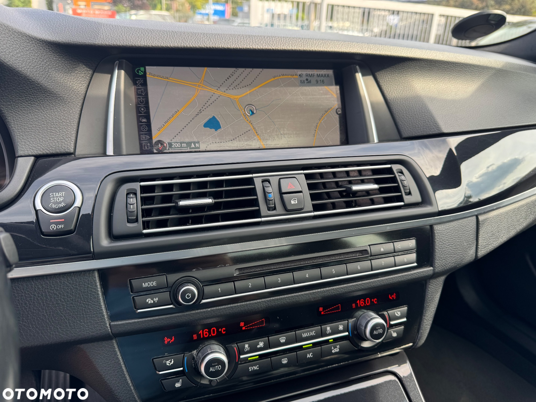 BMW Seria 5 520d xDrive - 34