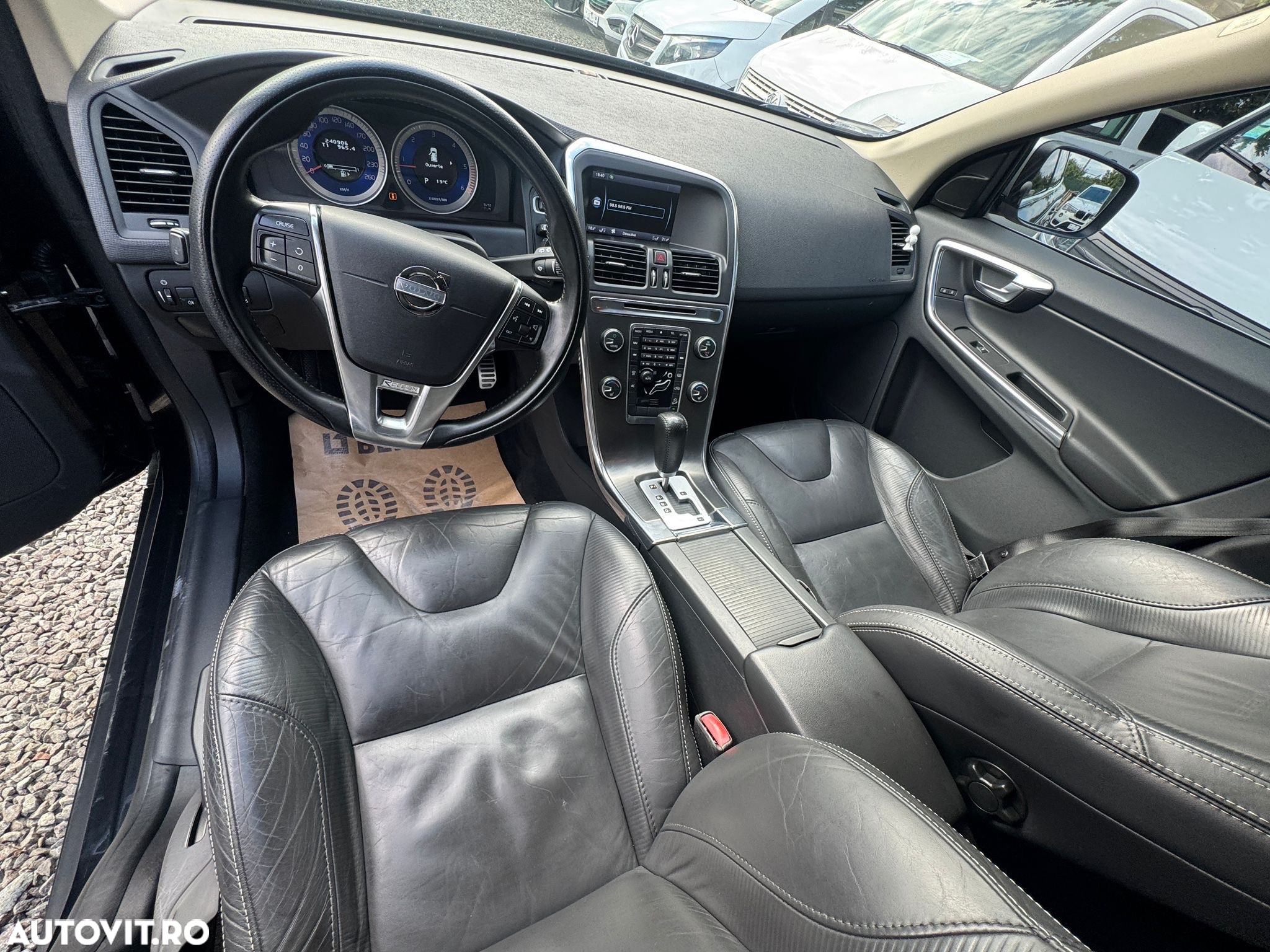 Volvo XC 60 - 8