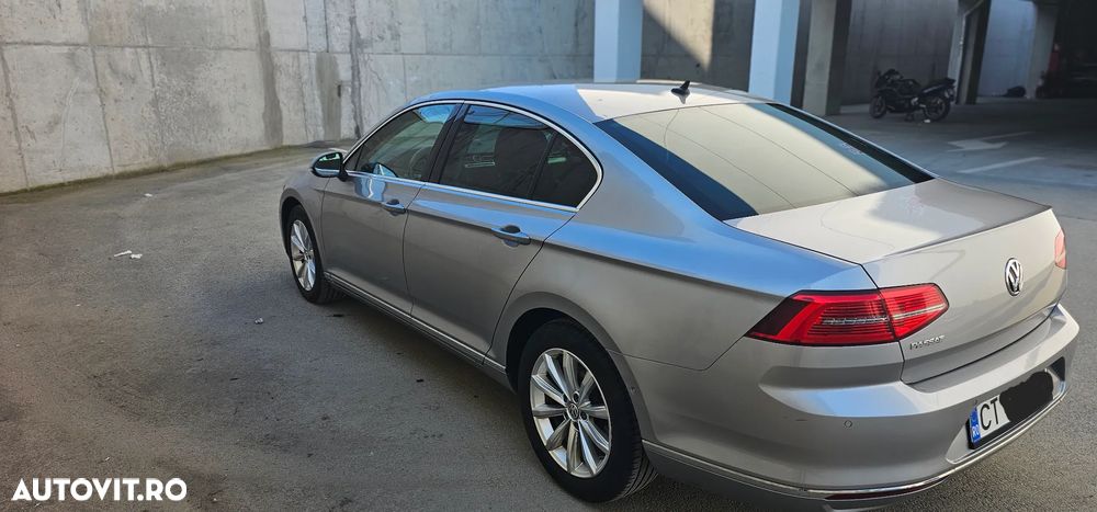 Volkswagen Passat 2.0 TDI SCR DSG Comfortline - 6