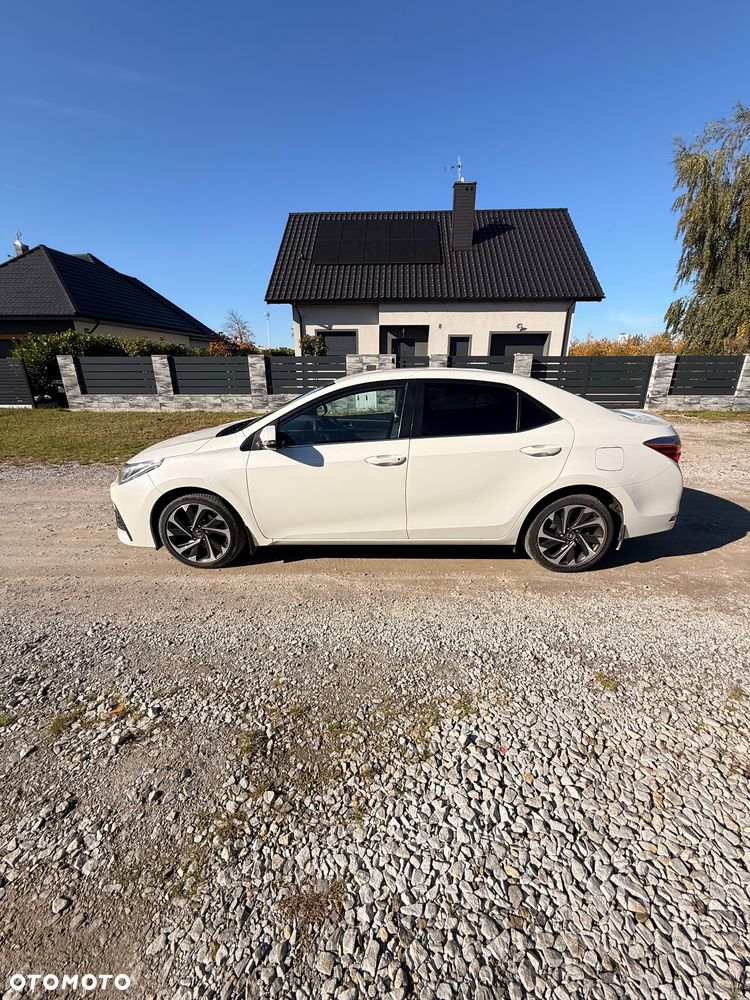 Toyota Corolla - 4