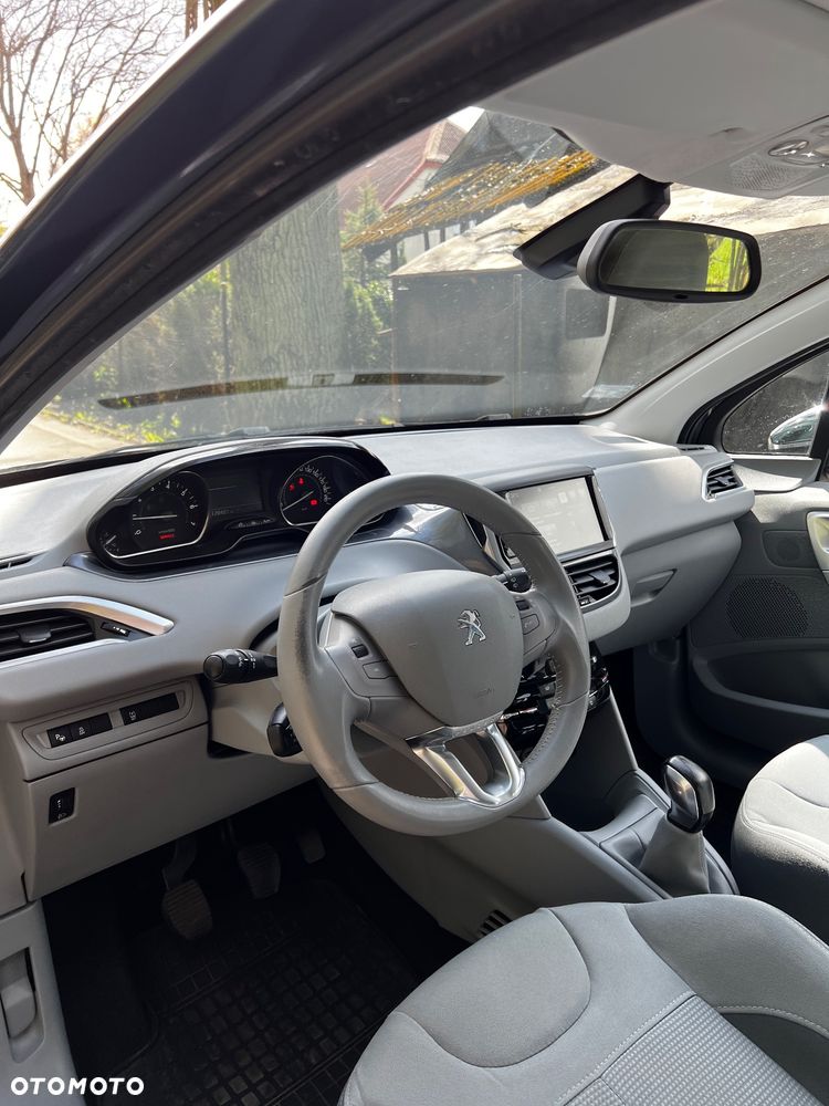 Peugeot 208 1.2 VTi Allure - 11