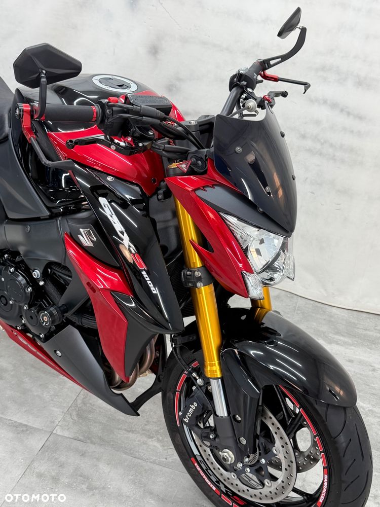 Suzuki GSX 1000 - 12