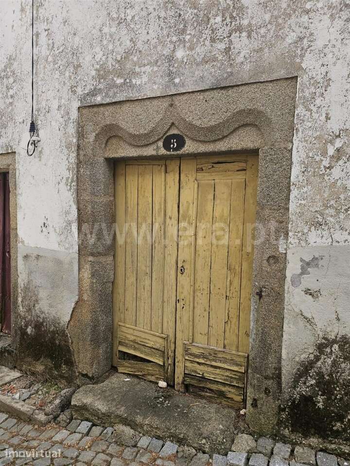 Moradia em Banda T3 / Fundão, Aldeia de Joanes - Grande imagem: 2/18