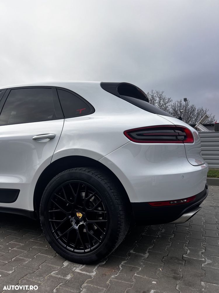 Porsche Macan Standard - 2