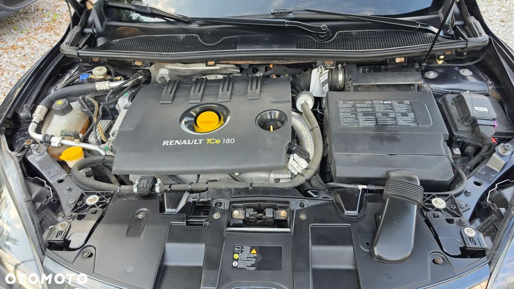 Renault Megane TCe 180 GT - 28