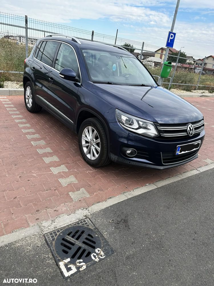 VOLKSWAGEN Tiguan