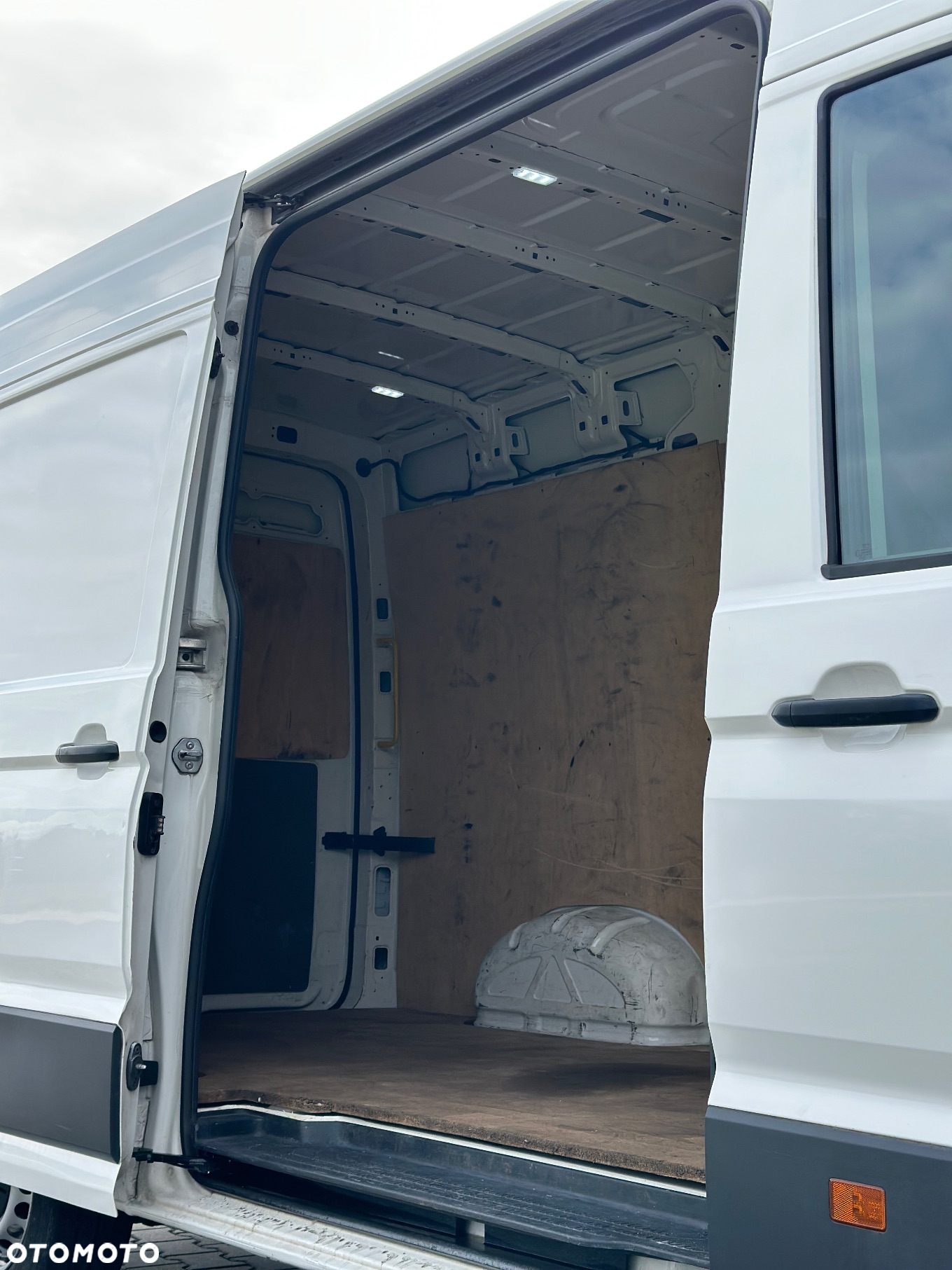 Volkswagen CRAFTER - 13