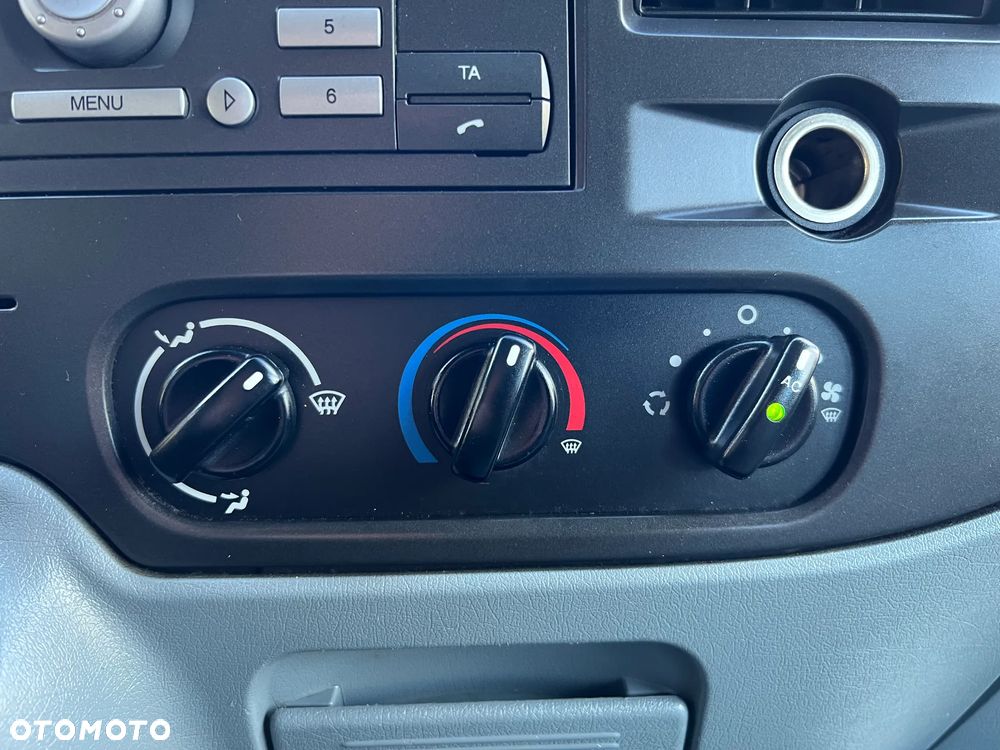 Ford Transit Furgon Brygadowy 6 os. 4x4 L3H3 2.4 TDCI 140KM 4x4 - 18