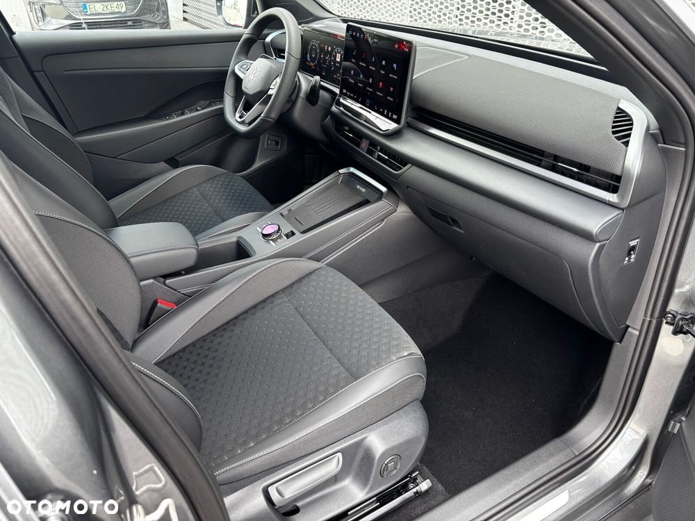 Volkswagen T-Roc 1.5 eTSI R-Line DSG - 18