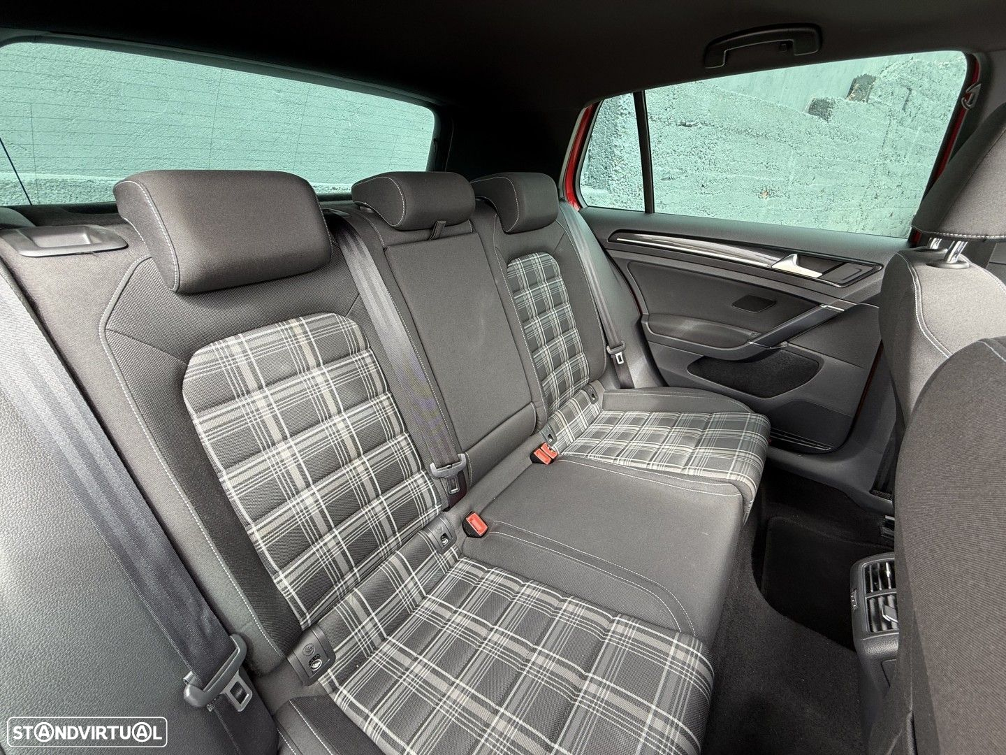 VW Golf 2.0 TDI GTD DSG - 2
