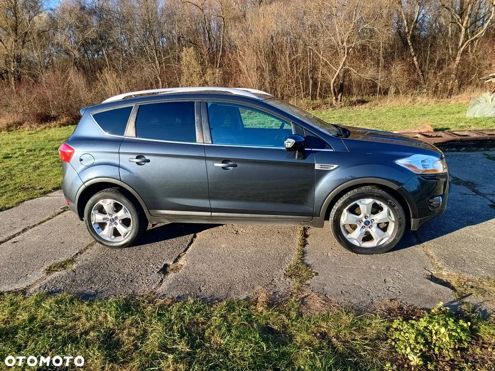 Ford Kuga 2.0 TDCi 4x4 Titanium - 4