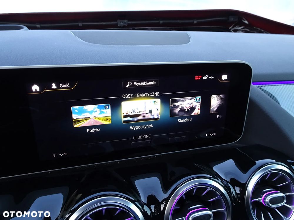 Mercedes-Benz GLA - 24