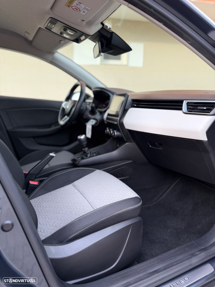 Renault Clio 1.5 Blue dCi Limited - 11