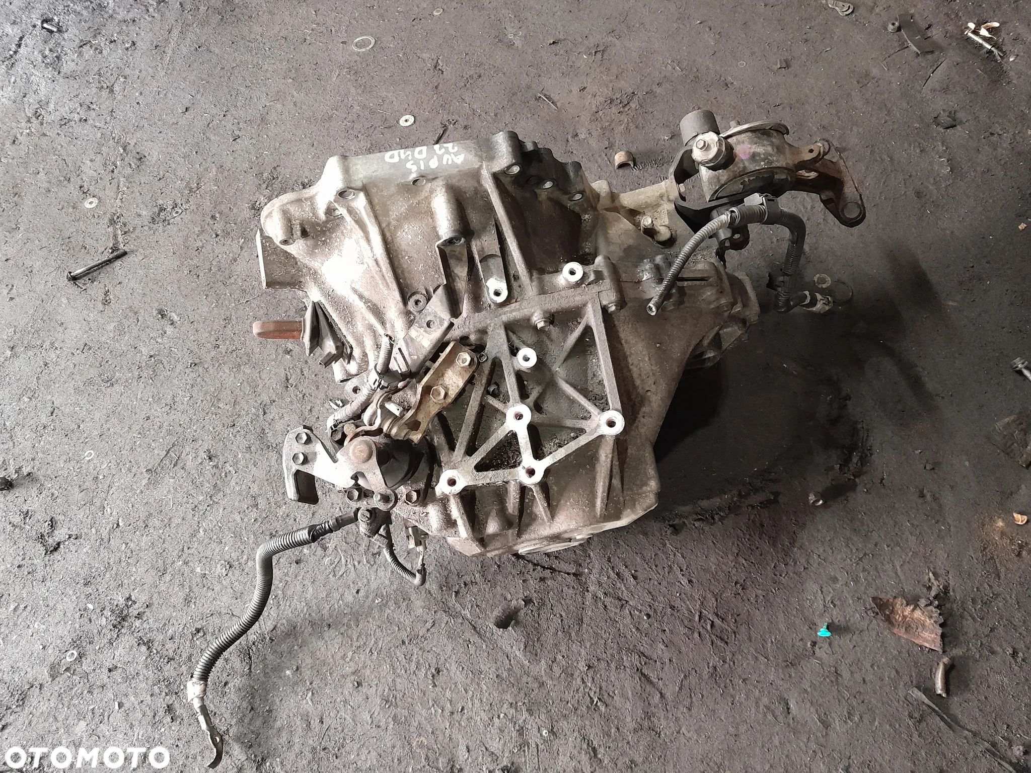 Skrzynia biegów manualna TOYOTA Auris I 2.2 D-CAT 177KM - 1