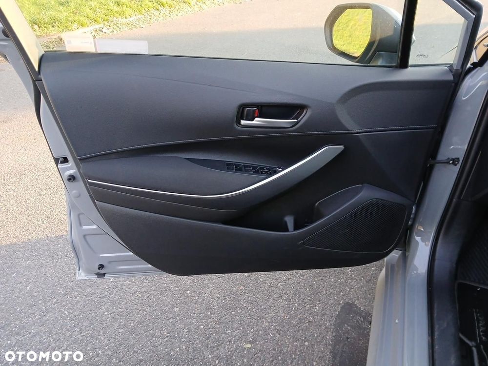 Toyota Corolla 1.8 Hybrid Comfort - 19