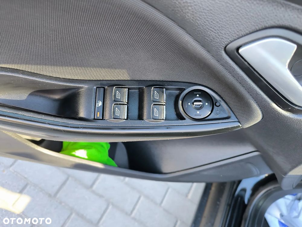 Ford Focus 1.6 TDCi DPF Start-Stopp-System Champions Edition - 12