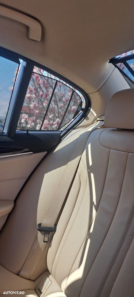 BMW Seria 5 520d Aut. Luxury Line - 22