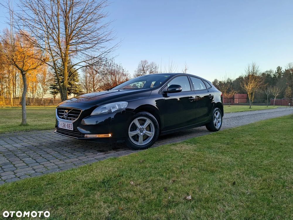 Volvo V40 - 24