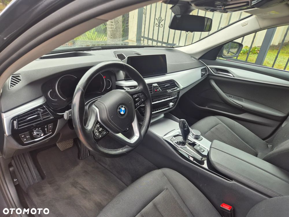 BMW Seria 5 520d - 6