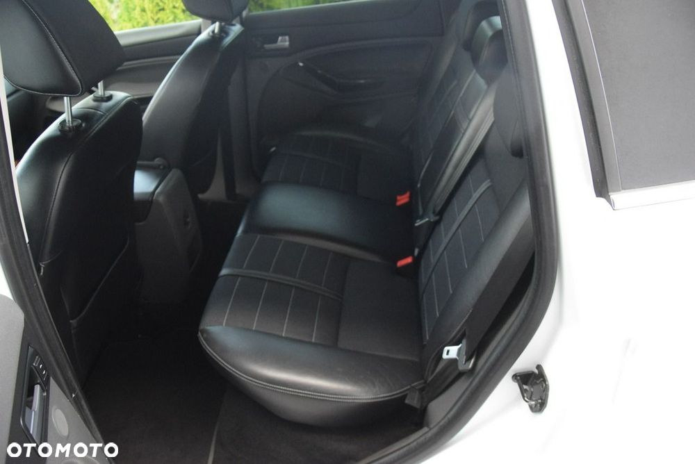 Ford Kuga 2.0 TDCi 4x4 Titanium - 31