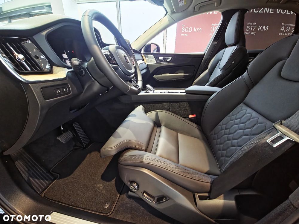 Volvo XC 60 T8 Plug-In Hybrid AWD Plus Dark - 9