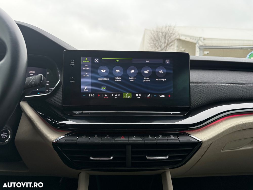 Skoda Octavia Combi 2.0 TDI DSG Premium Edition - 23