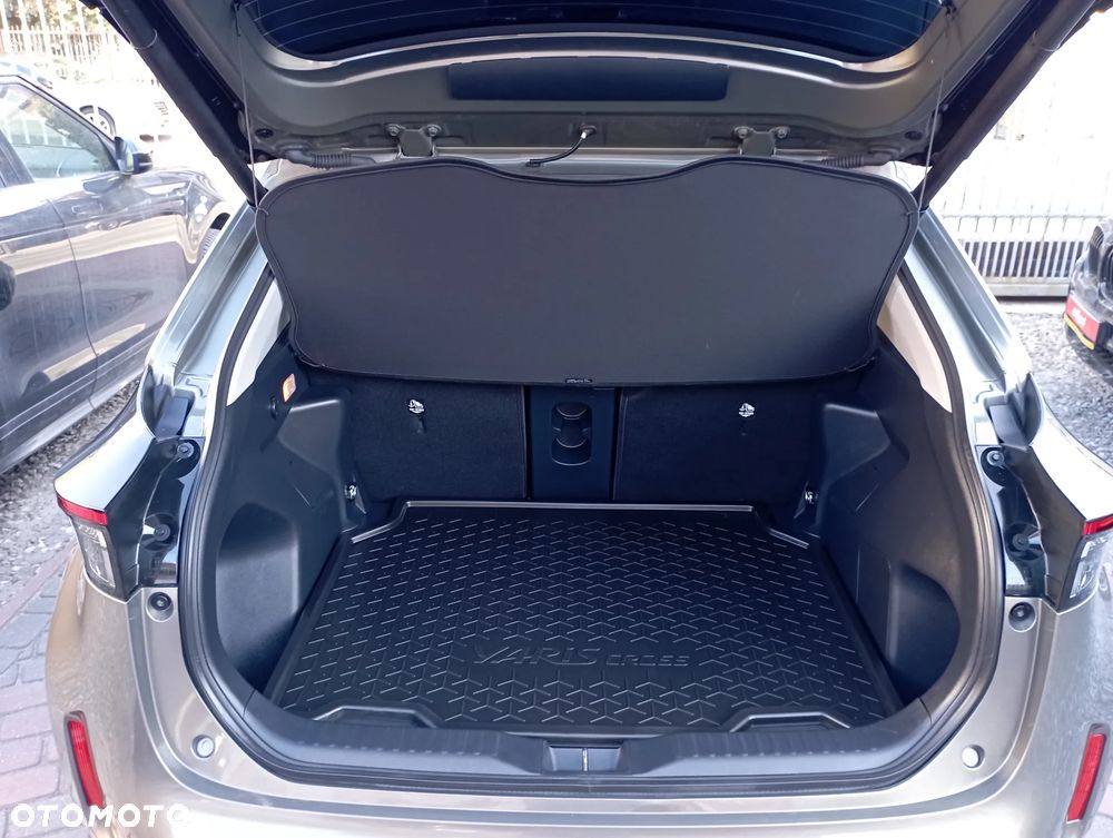 Toyota Yaris Cross Hybrid 1.5 Executive - 31