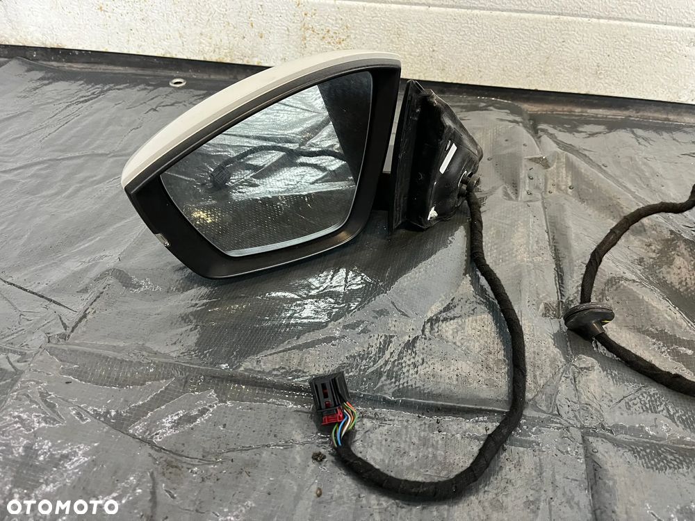 Lusterko LEWE 15 PIN Skoda KODIAQ 566857407K EUROPA