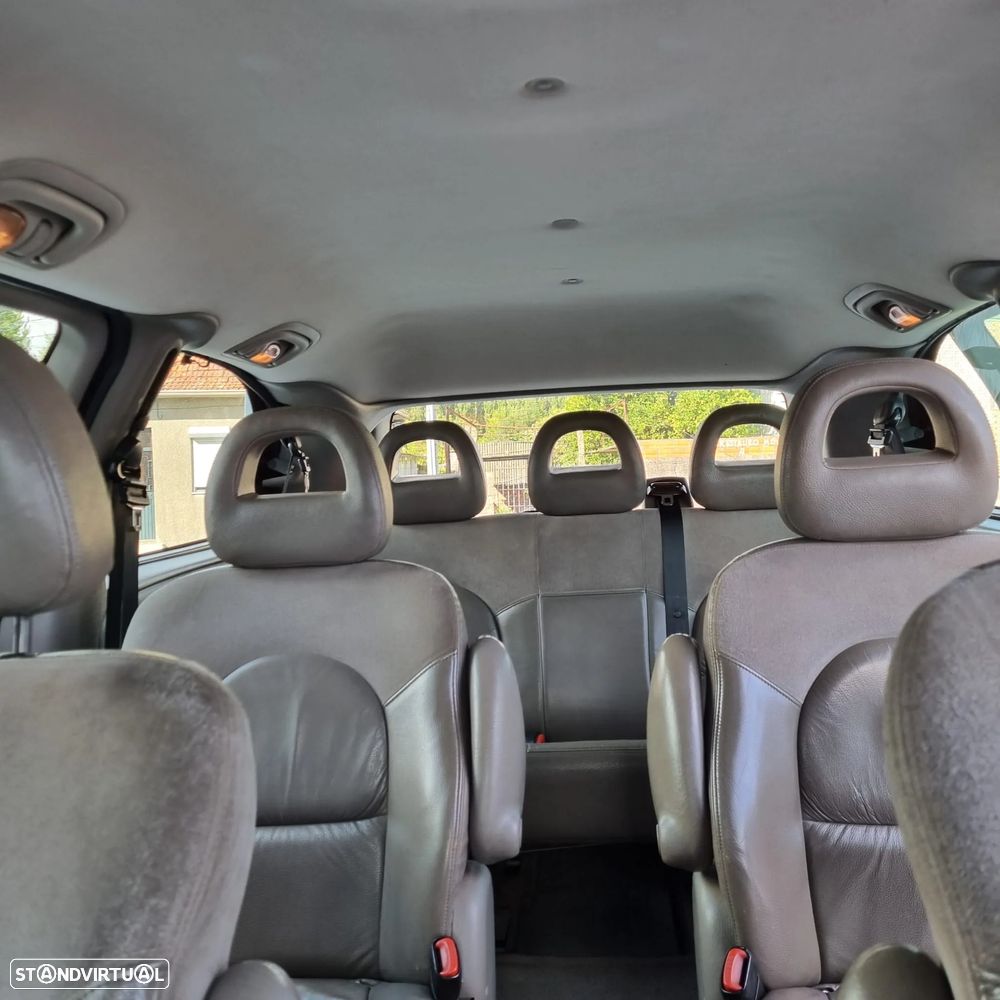 Chrysler Grand Voyager 2.5 CRD LX - 20