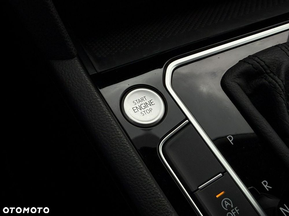 Volkswagen Passat - 29