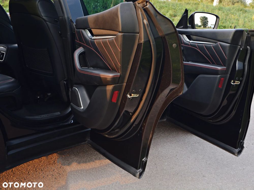 Maserati Levante S Q4 GranSport - 28
