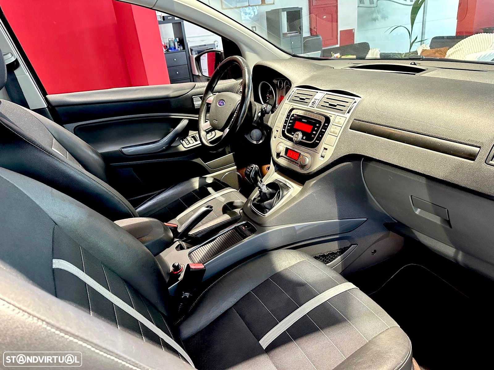 Ford Kuga 2.0 TDCi Titanium - 8