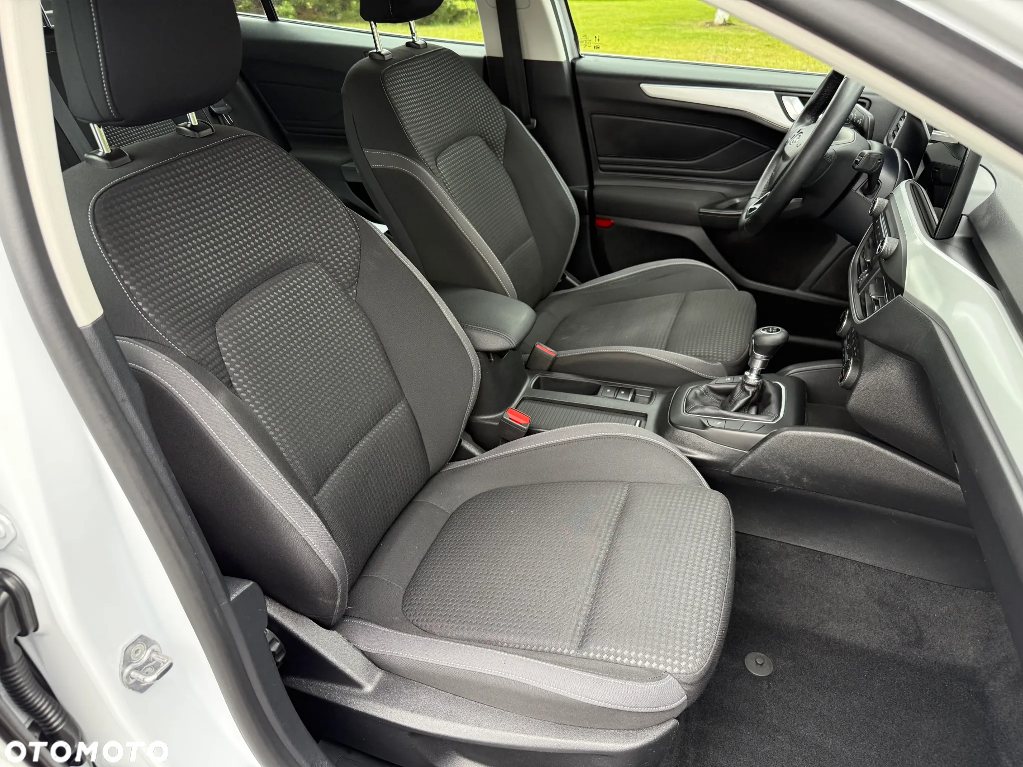 Ford Focus Turnier 1.5 EcoBlue Start-Stopp-System COOL&CONNECT - 24