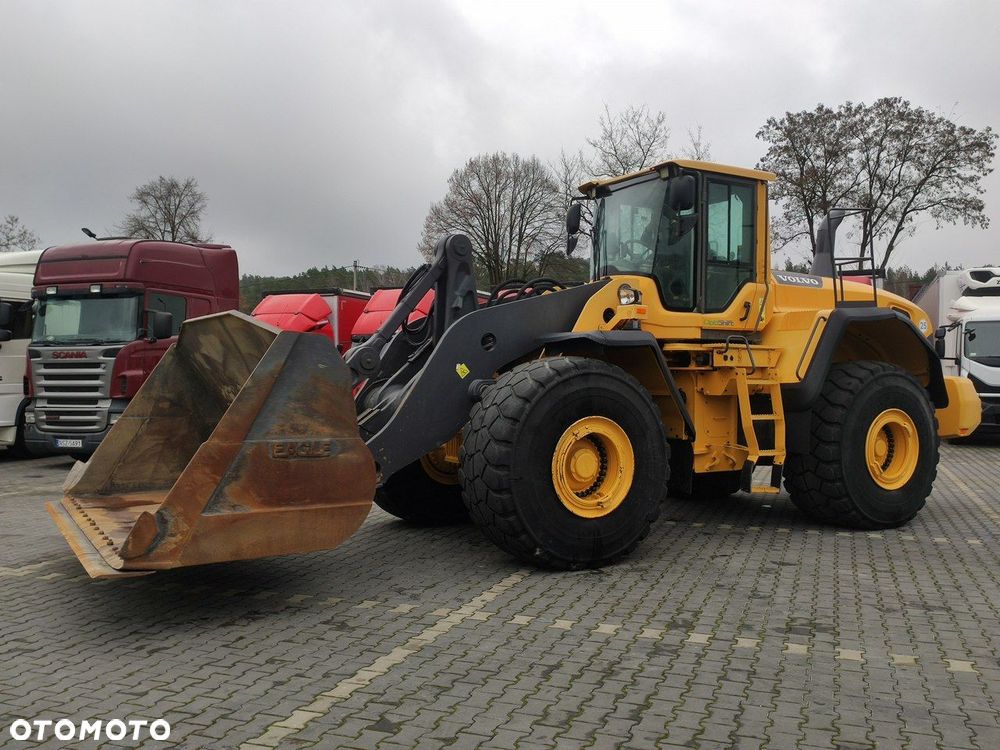 Volvo L 220G - 18